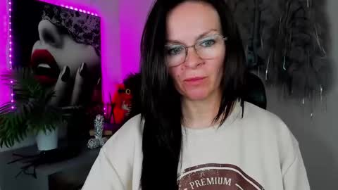 Snapshot of helen_79 chatting on 04.10.26 Helen online show from 04.10.26