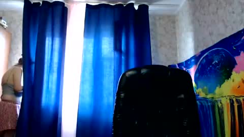 Snapshot of helen_bee chatting on 07.12.26 Tanya online show from 07.12.26
