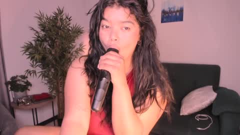 Snapshot of helen_miller chatting on 12.30.24 helen_miller online show from 12.30.24