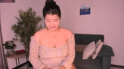 Snapshot of helen_miller chatting on 01.11.25 helen_miller online show from 01.11.25