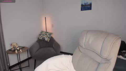 Snapshot of helen_miller chatting on 01.23.25 helen_miller online show from 01.23.25