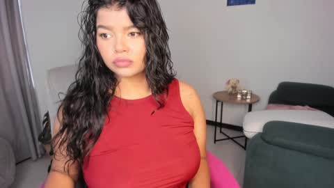 Snapshot of helen_miller chatting on 01.31.25 helen_miller online show from 01.31.25