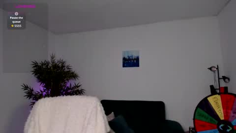 Snapshot of helen_miller chatting on 10.15.25 helen_miller online show from 10.15.25
