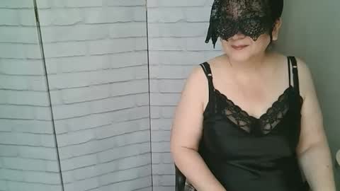 Helen online show from 04.24.26