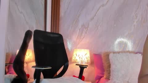 Helena Santos  online show from 02.26.26