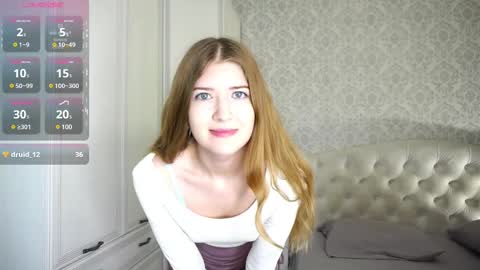 Snapshot of helenchristensen chatting on 02.15.25 Sarah here Help to make 100 thumbs up online show from 02.15.25