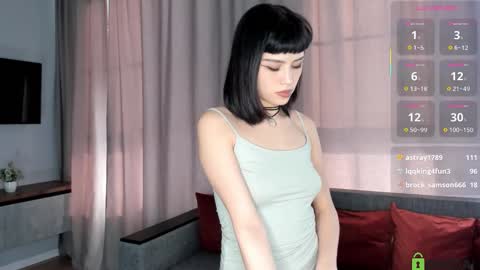 Snapshot of helenchristensen chatting on 02.27.25 Sarah here Help to make 100 thumbs up online show from 02.27.25