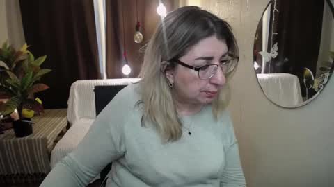 helenenigma online show from 03.03.25