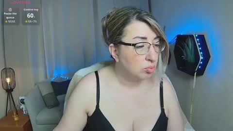 Snapshot of helenenigma chatting on 04.30.26 helenenigma online show from 04.30.26