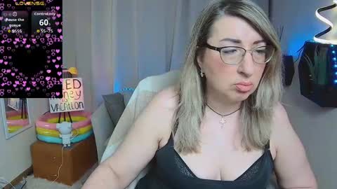 Snapshot of helenenigma chatting on 05.28.26 helenenigma online show from 05.28.26