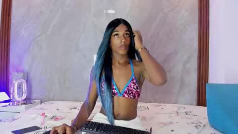 helenjhons online show from 01.08.26