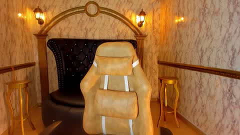 Helen or Hells online show from 03.12.26