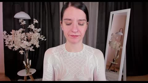 Helen online show from 02.03.25