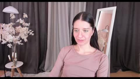 Helen online show from 02.22.25