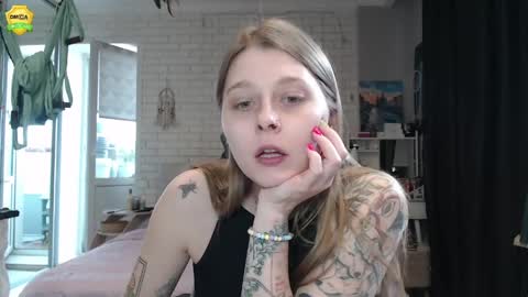 Snapshot of helenundersin chatting on 04.01.26 Helen online show from 04.01.26