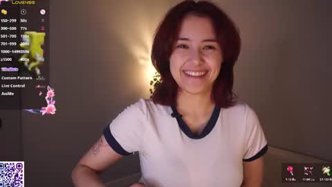 Snapshot of helgamartin chatting on 07.19.26 Aurora online show from 07.19.26