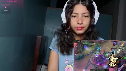 Helia Transfem and Amy online show from 11.17.25