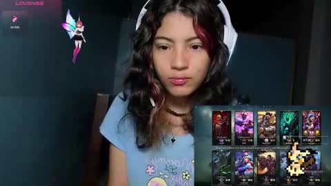 Helia Transfem and Amy online show from 11.18.25