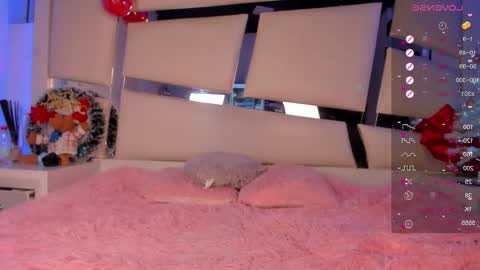 hellen__smith_ online show from 12.20.25