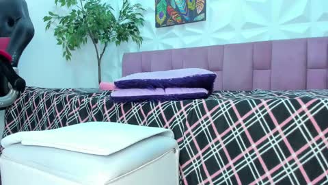 hellen     online show from 02.27.25