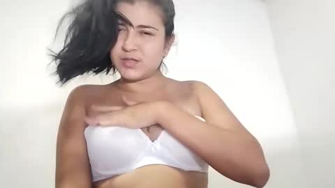 Snapshot of hellennmoon chatting on 02.25.26 Hellen online show from 02.25.26