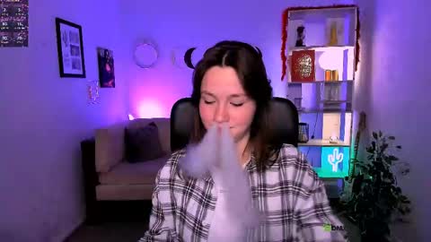 Helli online show from 04.15.26