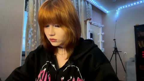 Snapshot of hellokinki chatting on 05.25.26 hellokinki online show from 05.25.26