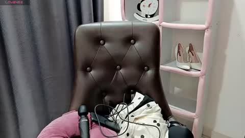 Snapshot of hellokitty_sexy chatting on 06.28.26 hellokitty_sexy online show from 06.28.26