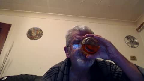 Snapshot of helloyou64 chatting on 12.20.25 helloyou64 online show from 12.20.25