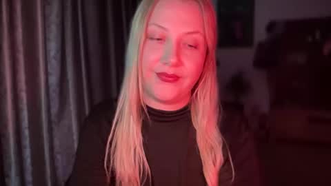 Snapshot of hellyriddle chatting on 10.06.25 DeleteyourSadness online show from 10.06.25