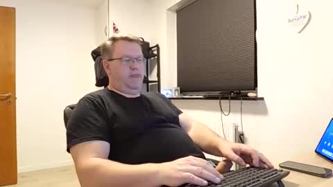 henrikrp1971 online show from 03.01.25