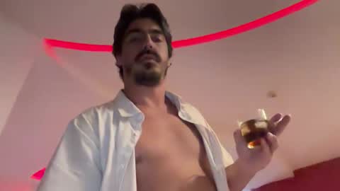 Snapshot of henryrio2 chatting on 12.16.25 henryrio2 online show from 12.16.25