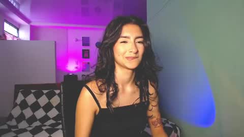Snapshot of hera_069 chatting on 06.08.26 Hello I am Valentina independent Colombian model I love sensuality and pleasure welcome online show from 06.08.26