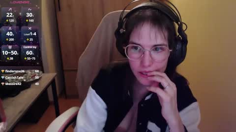 HeraLuna  online show from 12.14.24