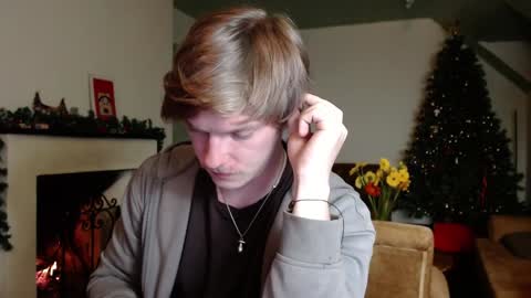 Snapshot of hercules__ chatting on 01.07.25 Gregblonde Alextattoo online show from 01.07.25