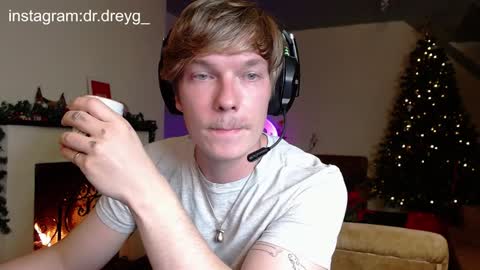 Snapshot of hercules__ chatting on 01.10.25 Gregblonde Alextattoo online show from 01.10.25