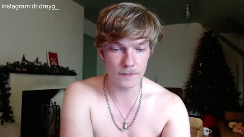 Snapshot of hercules__ chatting on 01.14.25 Gregblonde Alextattoo online show from 01.14.25