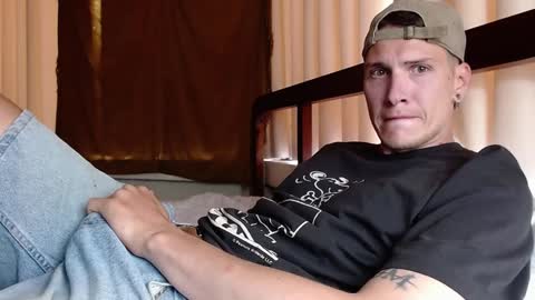 Snapshot of hercules__ chatting on 02.06.25 Gregblonde Alextattoo online show from 02.06.25