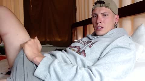 Snapshot of hercules__ chatting on 02.07.25 Gregblonde Alextattoo online show from 02.07.25