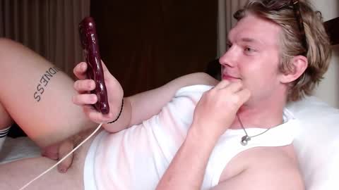 Snapshot of hercules__ chatting on 02.11.25 Gregblonde Alextattoo online show from 02.11.25