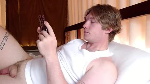 Snapshot of hercules__ chatting on 02.12.25 Gregblonde Alextattoo online show from 02.12.25