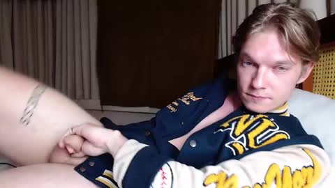 Snapshot of hercules__ chatting on 02.20.25 Gregblonde Alextattoo online show from 02.20.25