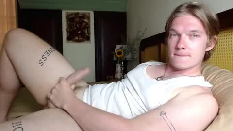 Snapshot of hercules__ chatting on 03.08.25 Gregblonde Alextattoo online show from 03.08.25