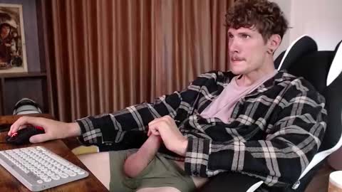 Snapshot of hercules__ chatting on 09.23.25 Gregblonde Alextattoo online show from 09.23.25