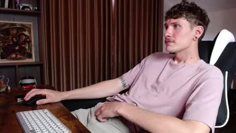 Snapshot of hercules__ chatting on 11.24.25 Gregblonde Alextattoo online show from 11.24.25