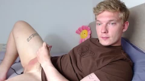 Snapshot of hercules__ chatting on 12.02.25 Gregblonde Alextattoo online show from 12.02.25