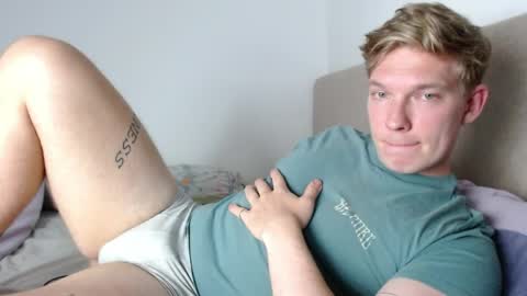 Snapshot of hercules__ chatting on 04.07.26 Gregblonde Alextattoo online show from 04.07.26