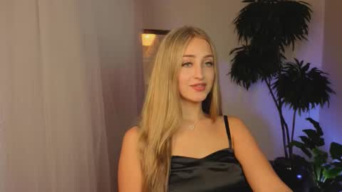 Elise online show from 09.18.25