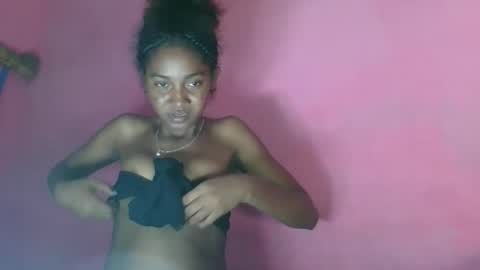 Snapshot of herina69 chatting on 03.19.26 herina69 online show from 03.19.26
