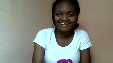Snapshot of herisse01 chatting on 06.15.26 herisse01 online show from 06.15.26